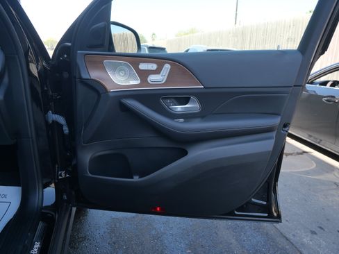 Used 2021 Mercedes-Benz GLE 350 image 12