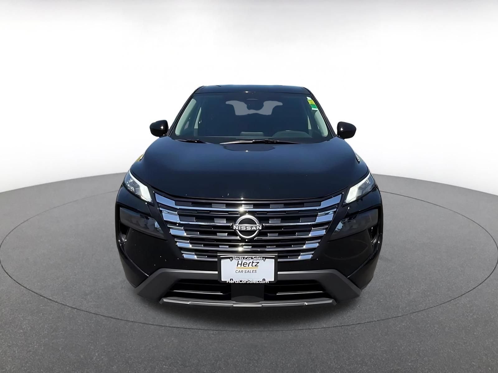 Used 2025 Nissan Rogue SV FWD image 4