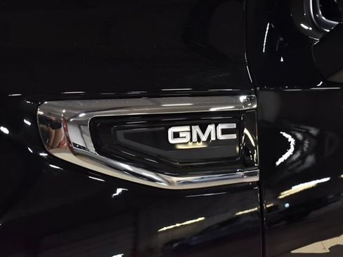 Used 2024 GMC Yukon SLT w/ SLT Premium Package AWD/4WD image 27