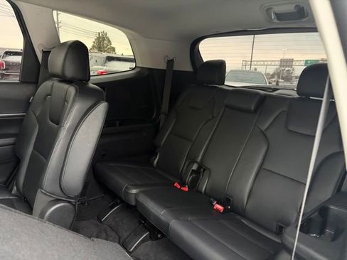 Used 2025 Kia Telluride S image 9