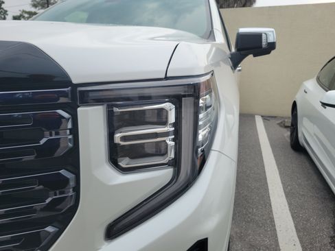 Used 2025 GMC Sierra 1500 Denali Ultimate AWD/4WD image 4