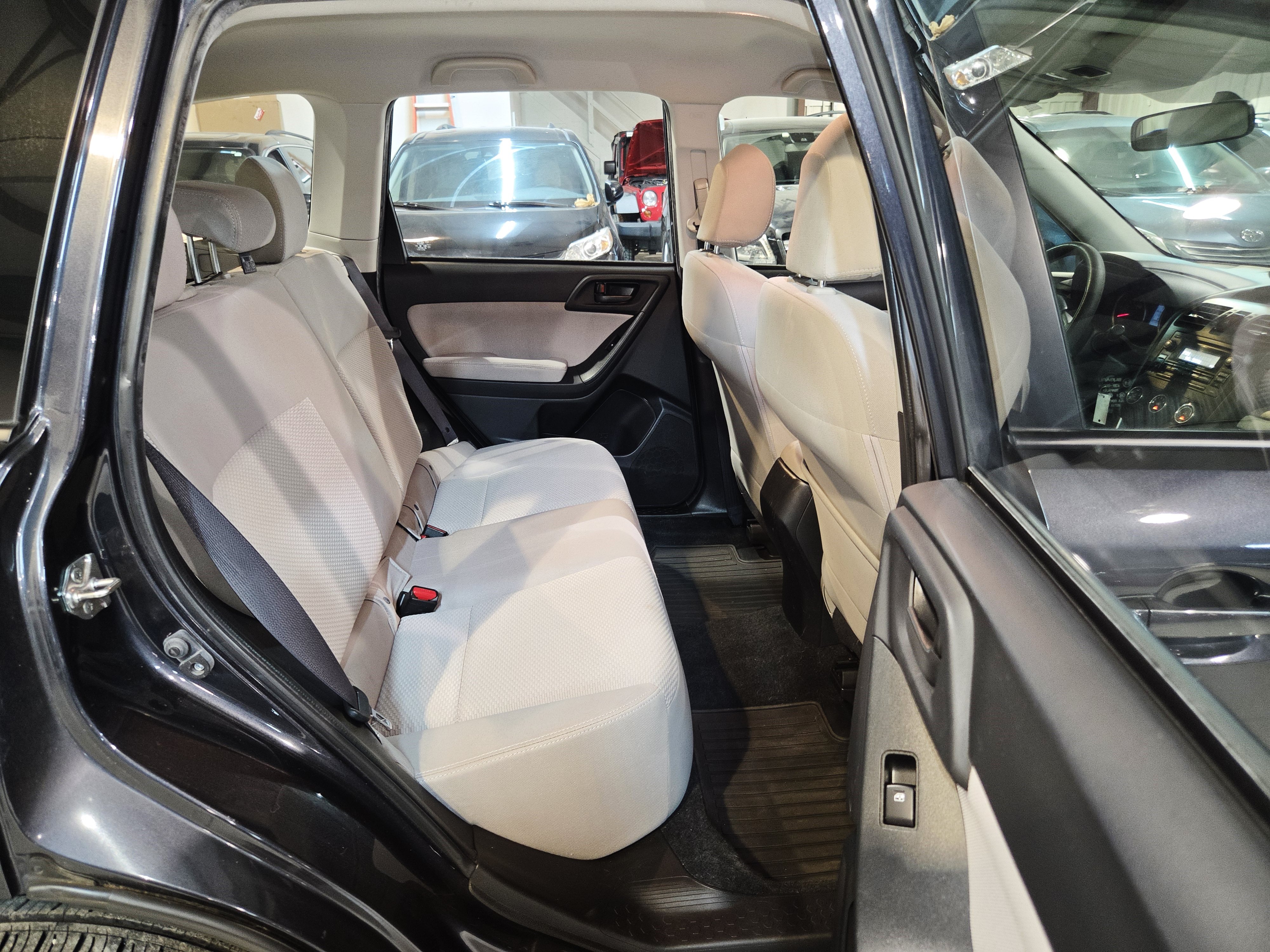 Used 2015 Subaru Forester 2.5i w/ Alloy Wheel Package AWD/4WD image 22
