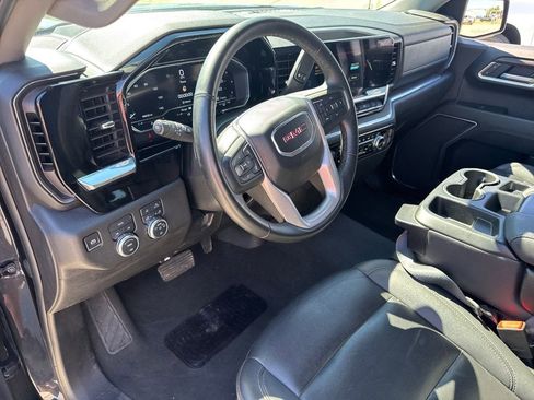 Used 2025 GMC Sierra 1500 SLT AWD/4WD image 18