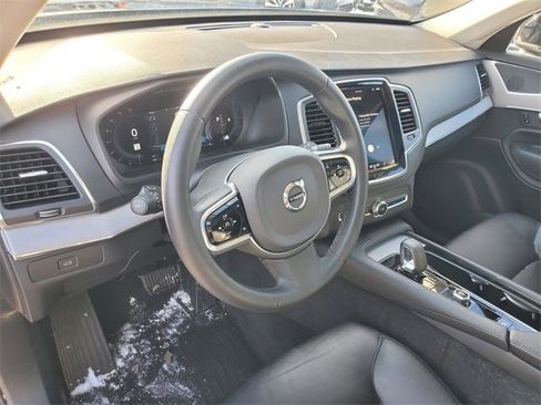 Used 2023 Volvo XC90 B5 Core w/ Protection Package Premier image 17