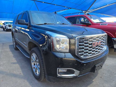 Used 2018 GMC Yukon Denali AWD/4WD image 2