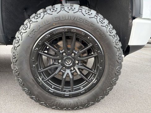 Used 2020 GMC Sierra 1500 AT4 w/ AT4 Premium Package image 12