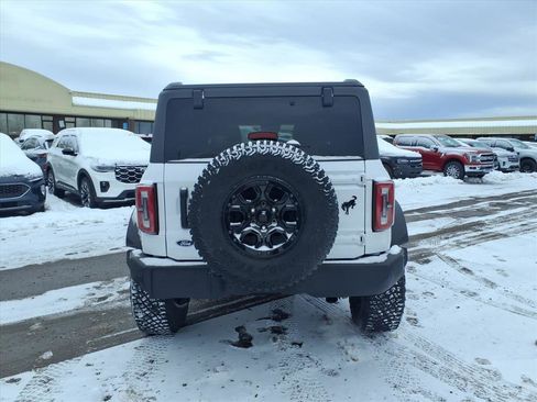 Used 2022 Ford Bronco Wildtrak image 5