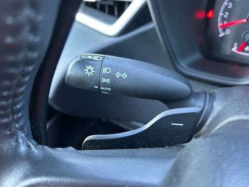 Used 2022 Toyota Corolla SE w/ SE Premium Package FWD image 21