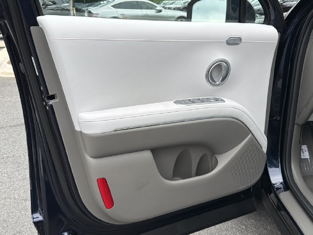 New 2027 Hyundai Palisade Limited FWD image 12