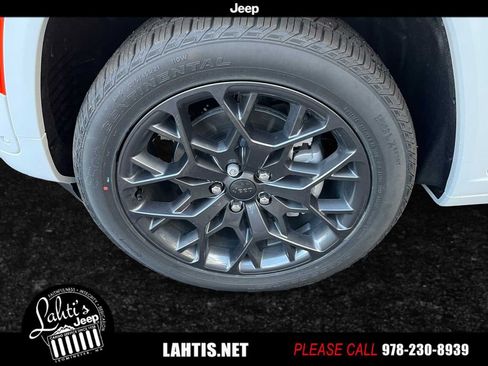 New 2023 Jeep Grand Cherokee Summit w/ Advanced Protech Group IV image 2