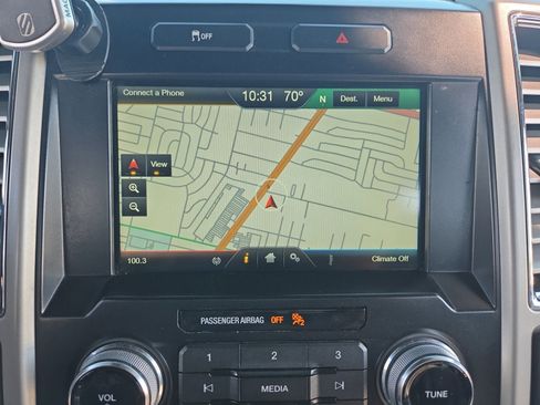 Used 2015 Ford F150 Lariat w/ Equipment Group 502A Luxury AWD/4WD image 18
