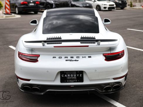 Used 2017 Porsche 911 4 Coupe AWD/4WD image 12