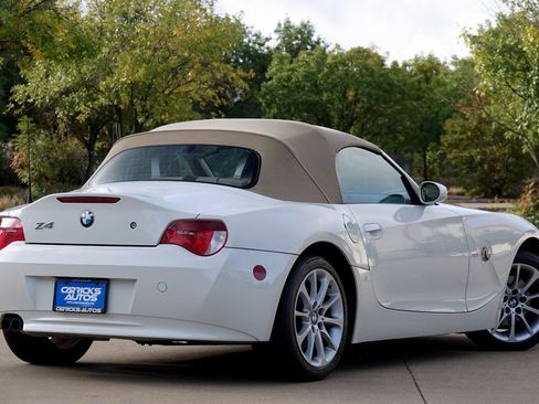 Used 2006 BMW Z4 3.0i image 3