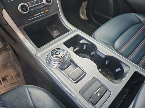 Used 2022 Ford Edge SEL w/ Sport Appearance Package image 23