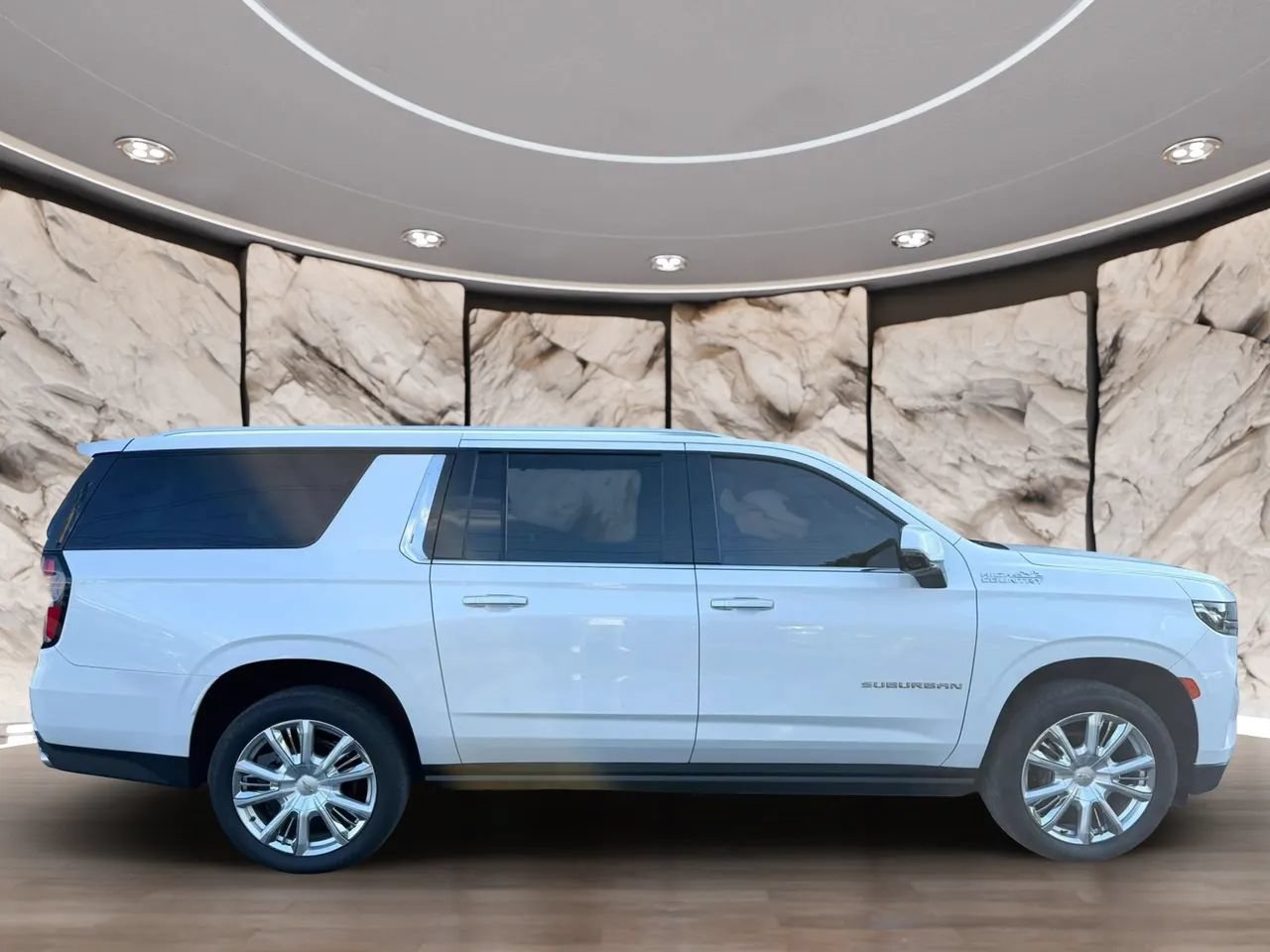 Used 2021 Chevrolet Suburban High Country w/ Premium Package AWD/4WD image 8