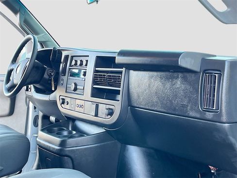 Used 2024 GMC Savana 2500 w/ Driver Convenience Package image 27