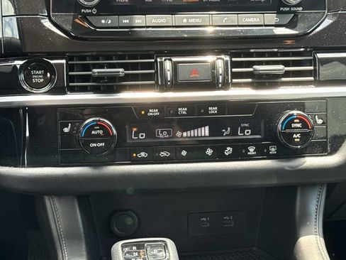 Used 2025 Nissan Pathfinder SV AWD/4WD image 19