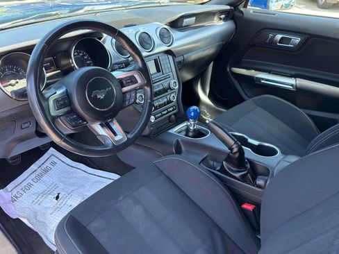 Used 2018 Ford Mustang GT RWD image 12