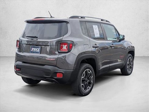 Used 2017 Jeep Renegade Trailhawk w/ Premium Trailhawk Package AWD/4WD image 5