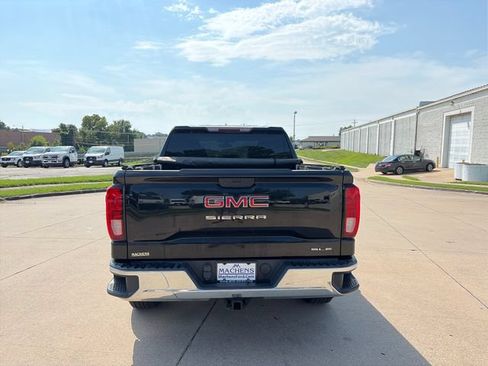Used 2020 GMC Sierra 1500 SLE w/ SLE Value Package AWD/4WD image 4