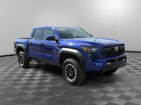 Used 2025 Toyota Tacoma TRD Off-Road image 7