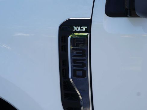 Used 2025 Ford F350 XLT w/ Snow Plow/Camper Package AWD/4WD image 10
