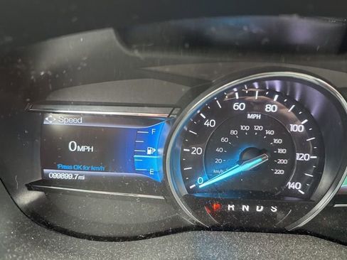 Used 2019 Ford Explorer Limited w/ Class III Trailer Tow Package AWD/4WD image 6