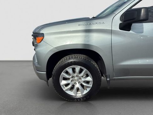 Used 2023 Chevrolet Silverado 1500 Custom AWD/4WD image 10