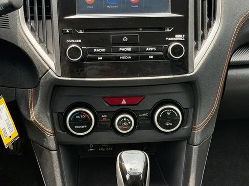 Used 2020 Subaru Crosstrek 2.0i Premium AWD/4WD image 18