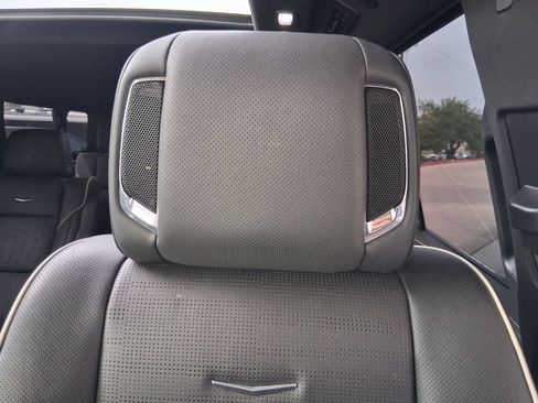 Used 2023 Cadillac Escalade ESV Premium Luxury RWD image 21