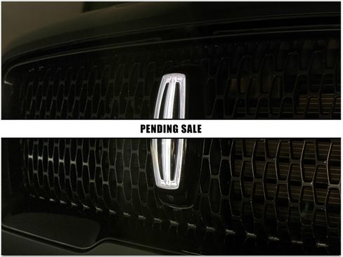 Used 2024 Lincoln Navigator Reserve w/ Equipment Group 201A AWD/4WD image 9