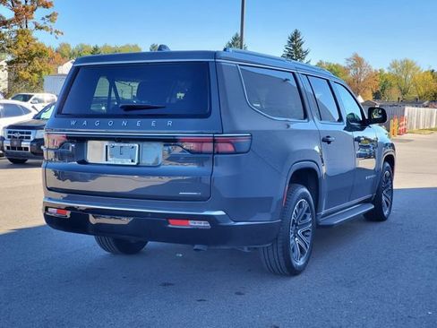 Used 2024 Jeep Wagoneer L Series II w/ Flexible Seating Group image 3