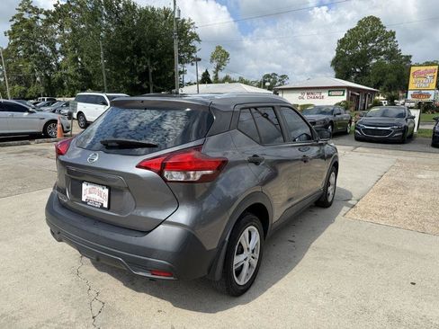 Used 2019 Nissan Kicks S FWD image 5