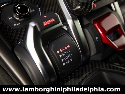 Used 2024 Lamborghini Urus S image 31