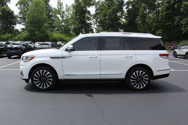 Certified 2023 Lincoln Navigator Black Label AWD/4WD image 9
