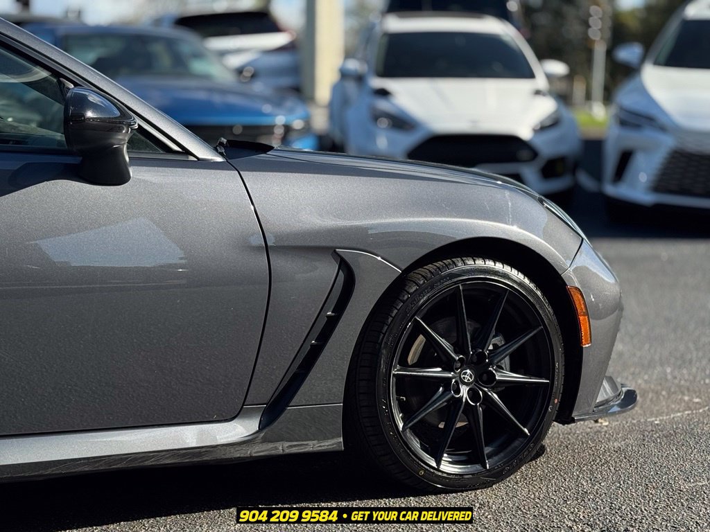 Used 2022 Toyota GR86 Premium w/ ALL Weather Mat Package (TMS) RWD image 9