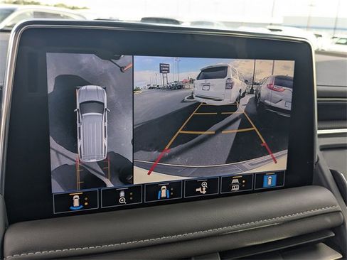 Used 2021 GMC Yukon SLT w/ SLT Premium Package image 29