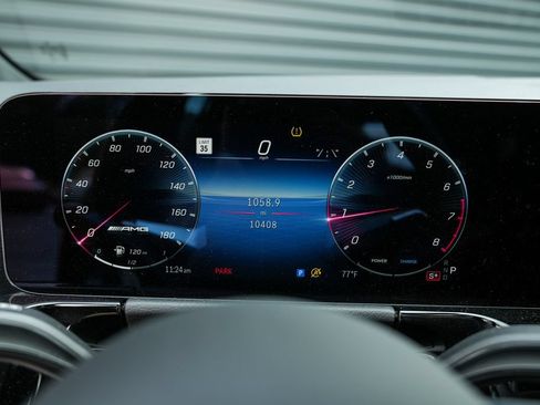 Used 2024 Mercedes-Benz GLA 35 AMG 4MATIC image 28