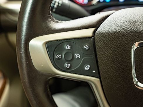 Used 2019 GMC Acadia Denali w/ Technology Package AWD/4WD image 28
