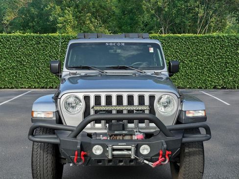 Used 2019 Jeep Wrangler Unlimited Sahara w/ Uconnect 4C Nav & Sound Group AWD/4WD image 9