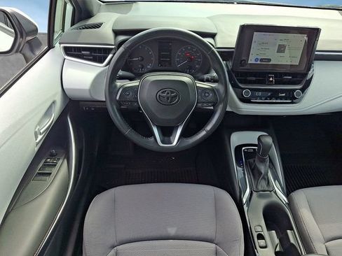 Used 2023 Toyota Corolla SE w/ SE Premium Package FWD image 11