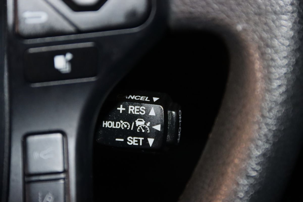 Used 2020 Toyota Tacoma SR AWD/4WD image 18