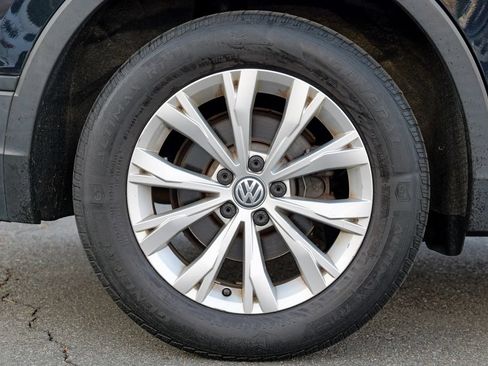 Used 2019 Volkswagen Tiguan SE AWD/4WD image 13