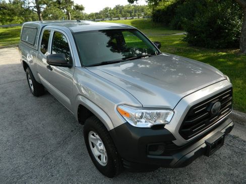 Used 2019 Toyota Tacoma SR RWD image 3