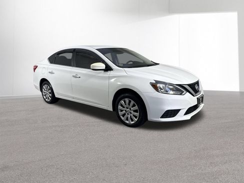 Used 2016 Nissan Sentra S FWD image 3