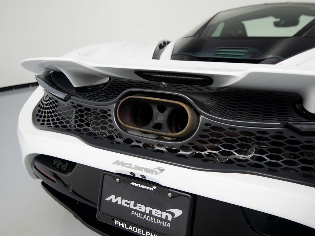 Used 2025 McLaren 750S RWD image 39