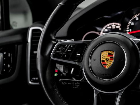 Used 2023 Porsche Cayenne Base image 26