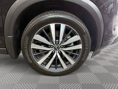Used 2022 Nissan Pathfinder Platinum w/ Cargo Package AWD/4WD image 16