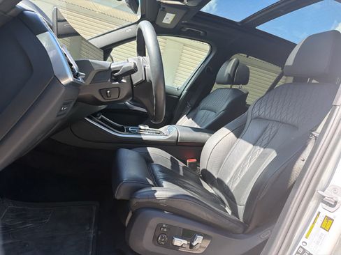 Used 2025 BMW X5 xDrive40i w/ Executive Package AWD/4WD image 9