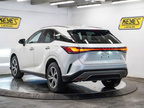 Used 2024 Lexus RX 350 Premium w/ Accessory Package (Z1) FWD image 2